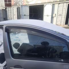 Ветровик передний правый TOYOTA Wish 2006