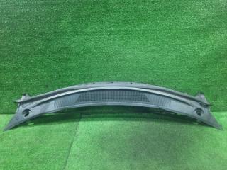 Жабо MAZDA MPV 2002