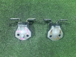 Петли двери передние правые MAZDA MPV 2004