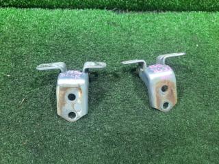 Фото запчасти петли двери передние правые MAZDA Verisa 2005 контрактная запчасть Запчасть петли двери передние правые MAZDA Verisa 2005