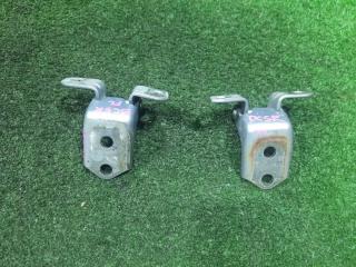 Фото запчасти петли двери передние левые MAZDA Verisa 2005 контрактная запчасть Запчасть петли двери передние левые MAZDA Verisa 2005