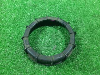 Фото запчасти крепление топливного насоса MAZDA Atenza контрактная запчасть Запчасть крепление топливного насоса MAZDA Atenza