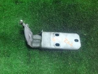 Фото запчасти ролик сдвижной двери правый SUBARU Sambar контрактная запчасть Запчасть ролик сдвижной двери правый SUBARU Sambar