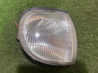 Габарит передний правый NISSAN Serena