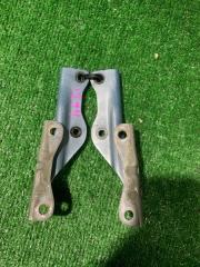 Петли капота SUBARU Impreza 2003 контрактная Петли капота SUBARU Impreza 2003