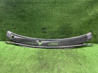 Жабо MAZDA Demio 1999