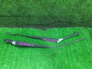 Держатель дворника передний MAZDA Familia 2000 контрактная Держатель дворника передний MAZDA Familia 2000