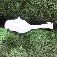 Фото запчасти бачок стеклоомывателя MAZDA Demio 2006 контрактная запчасть Запчасть бачок стеклоомывателя MAZDA Demio 2006