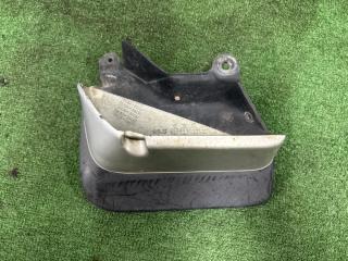 Запчасть брызговик задний левый TOYOTA Grand Hiace