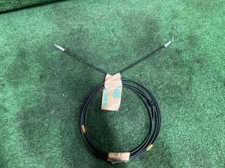 Тросик багажника TOYOTA Mark II 2002