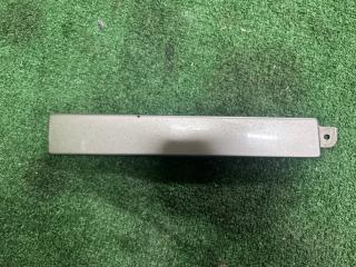 Планка под фару передняя левая TOYOTA Hilux Surf 2001