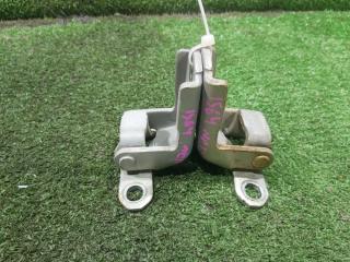 Запчасть петли двери передние NISSAN Tiida 2008