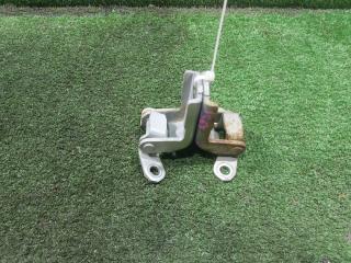 Запчасть петли двери передние NISSAN Tiida 2008