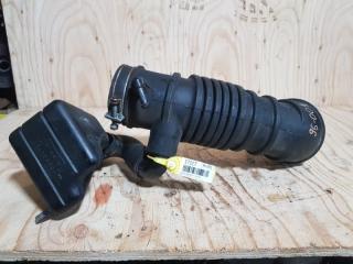 Запчасть патрубок воздушного фильтра MITSUBISHI RVR 1997