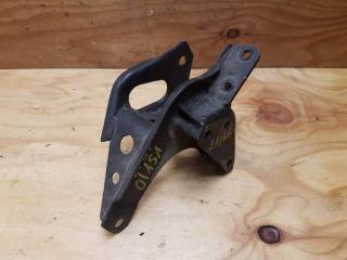 Кронштейн задний NISSAN AD 1991