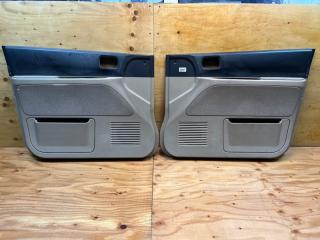 Обшивка двери передняя MITSUBISHI DINGO 1999 контрактная Обшивка двери передняя MITSUBISHI DINGO 1999