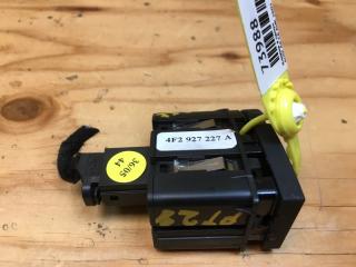 Кнопка в салон A6 2005 4F2 AUK Кнопка в салон A6 2005 4F2 AUK
