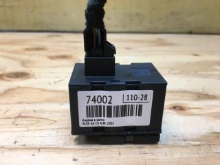 Кнопка в салон AUDI A6 4F2 AUK Кнопка в салон AUDI A6 4F2 AUK