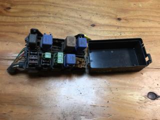 Запчасть блок реле и предохранителей NISSAN LARGO 1998