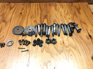 Болты развальные задние MITSUBISHI OUTLANDER 2006 контрактная Болты развальные задние MITSUBISHI OUTLANDER 2006