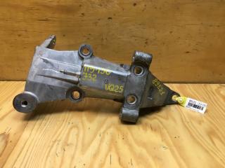 Кронштейн правый NISSAN TEANA 2008