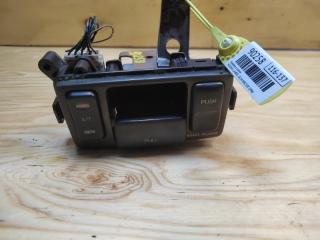 Запчасть кнопка в салон NISSAN LAUREL 1996