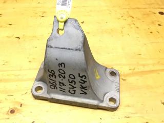 Кронштейн правый NISSAN FUGA 2005