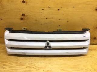 Решетка радиатора MITSUBISHI DINGO 2002