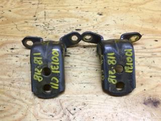 Петля двери передняя правая NISSAN TIIDA 2006