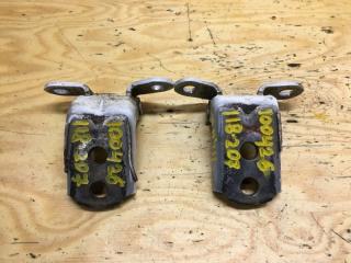 Петля двери передняя левая NISSAN WINGROAD 2004