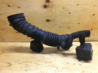 Патрубок воздушного фильтра MITSUBISHI DINGO 1999