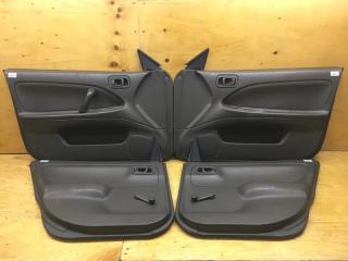 Обшивка двери NISSAN EXPERT 2006