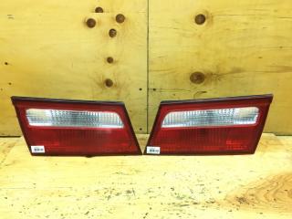 Фонарь вставка багажника задний NISSAN PRESAGE 1998