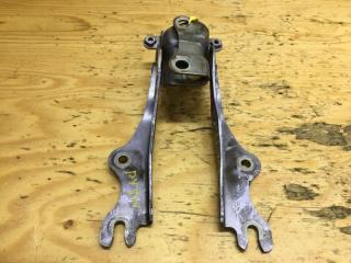 Запчасть петля капота MAZDA DEMIO 2006