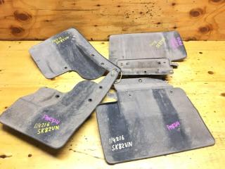 Брызговик NISSAN VANETTE 2004