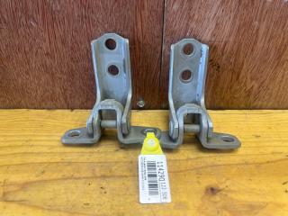 Петля двери передняя правая MITSUBISHI RVR 2013 контрактная Петля двери передняя правая MITSUBISHI RVR 2013