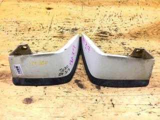 Брызговик задний NISSAN PRESAGE 2001