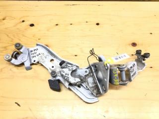 Ролик сдвижной двери правый NISSAN PRESAGE 2006