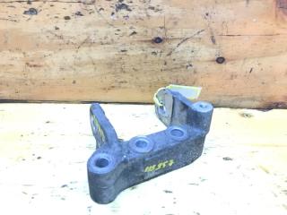 Фото запчасти кронштейн правый MITSUBISHI OUTLANDER 2010 контрактная запчасть Запчасть кронштейн правый MITSUBISHI OUTLANDER 2010