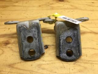 Петля двери передняя правая NISSAN X-TRAIL 2008