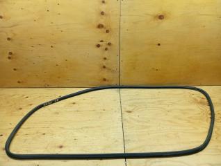 Фото запчасти уплотнитель дверной передний правый PORSCHE CAYENNE 2004 контрактная запчасть Запчасть уплотнитель дверной передний правый PORSCHE CAYENNE 2004