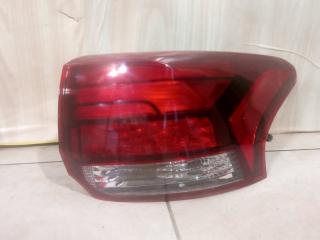 Фонарь внешний правый Mitsubishi Outlander 2015-2018