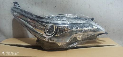 Фара правая биксенон передняя правая Toyota Fortuner 2015-2020