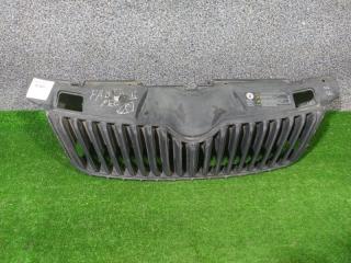 Запчасть решетка радиатора Skoda Fabia 2010-2014