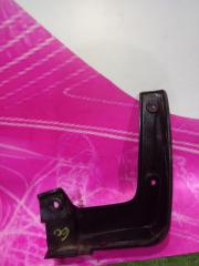 Фото запчасти брызговик передний правый Kia Ceed Б/У запчасть Запчасть брызговик передний правый Kia Ceed