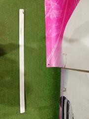 Запчасть накладка двери передняя левая Skoda Octavia 2004-2009