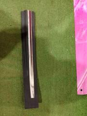 Фото запчасти накладка двери задняя левая Infiniti QX70 2013-2017 Б/У запчасть Запчасть накладка двери задняя левая Infiniti QX70 2013-2017