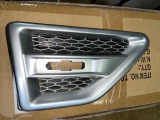 Решетка в крыло передняя правая Land Rover Freelander 2 2008