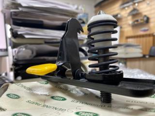 Крючок капота