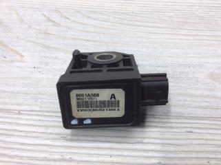 Датчик AIR BAG Mitsubishi Pajero/Montero Sport 2008-2015 Б/У Датчик AIR BAG Mitsubishi Pajero/Montero Sport 2008-2015